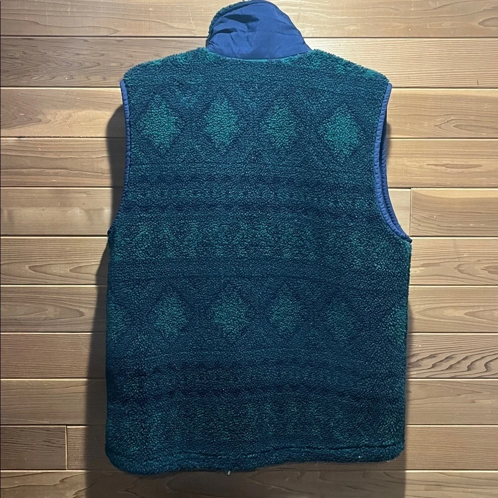 VINTAGE UNISEX HELLY HANSEN AZTEC PATTERN VEST MEDIUM